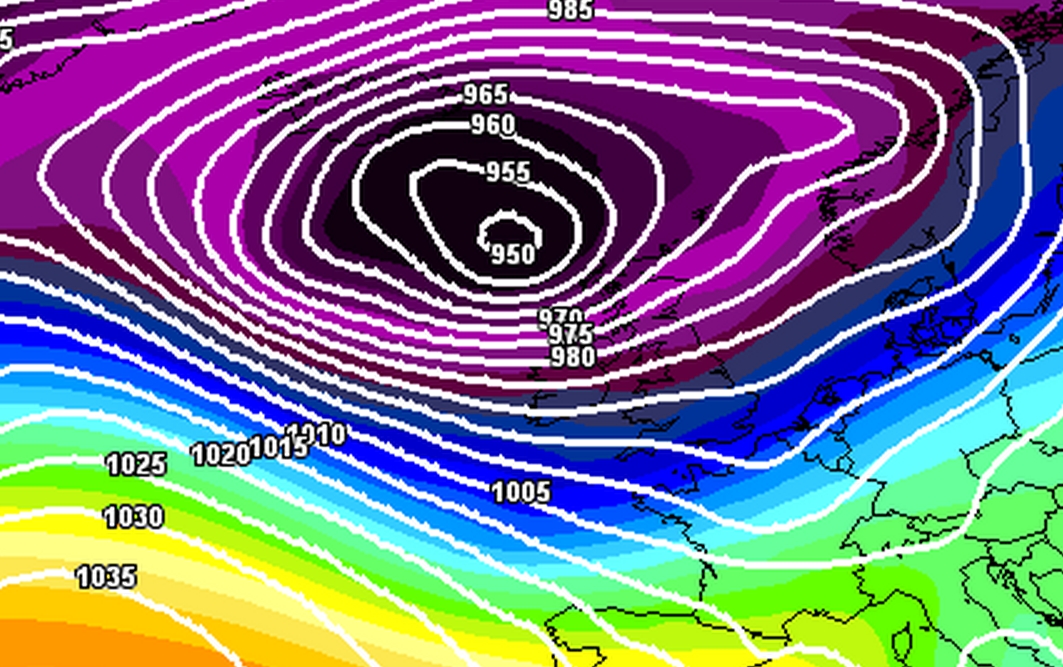 Ciclogénesis explosiva -> ciclón extratropical “ULI” 23/24 de Febrero Islas Británicas, efectos en España.