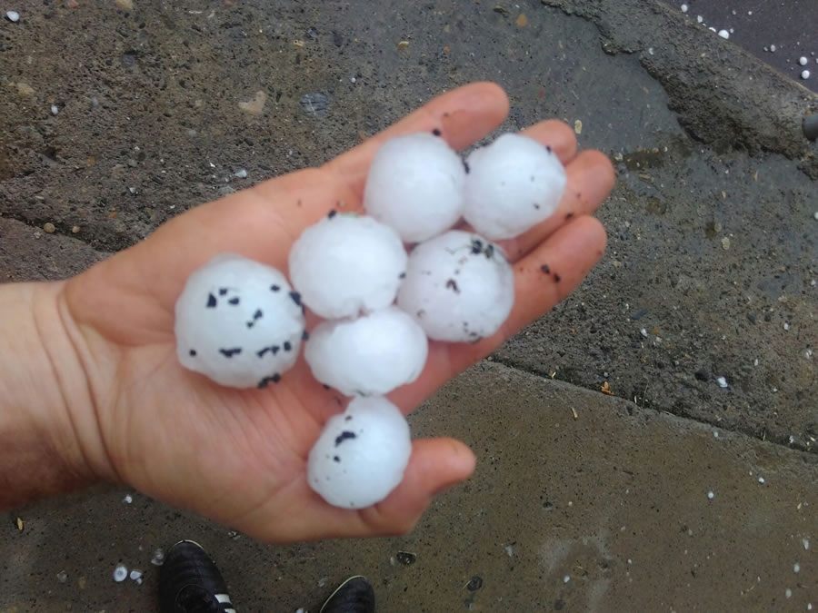 Granizo del tamaño de pelotas de golf en Asturias, tormentas severas 22 de Junio de 2016