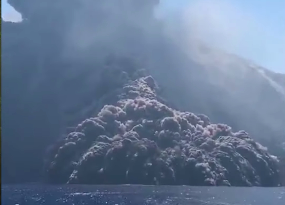 El Stromboli sigue avisando; importante erupción hoy 28/08/19
