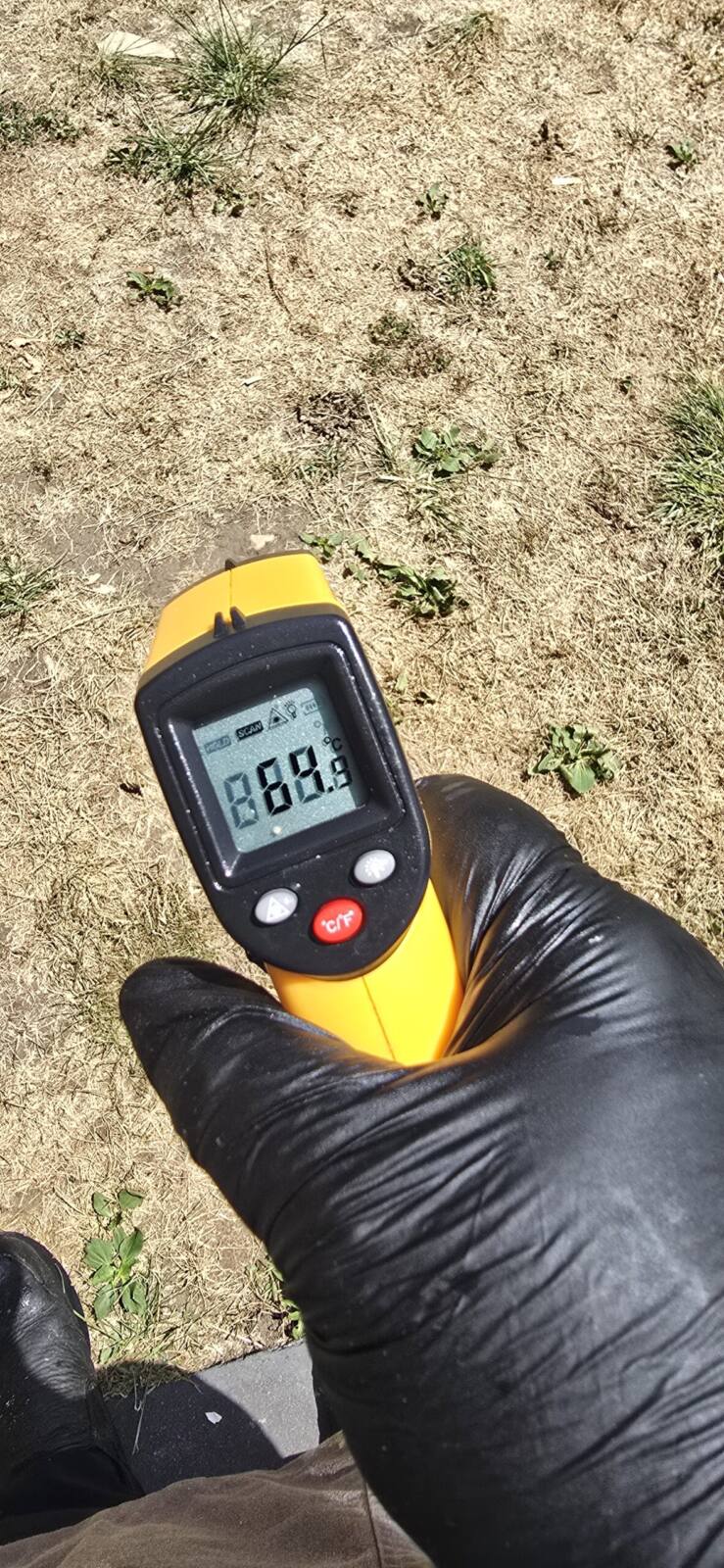 Soy cocinero , en Asturias. En mi lugar de trabajo la temperatura oscila entre 45 y 50°C y no es un trabajo de 8…