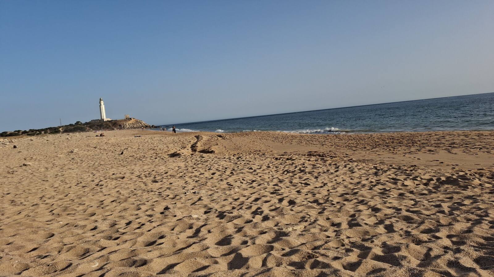 Muy fresco ha estado en la costa. En Vejer mas caluroso pero normal, salvo un día.